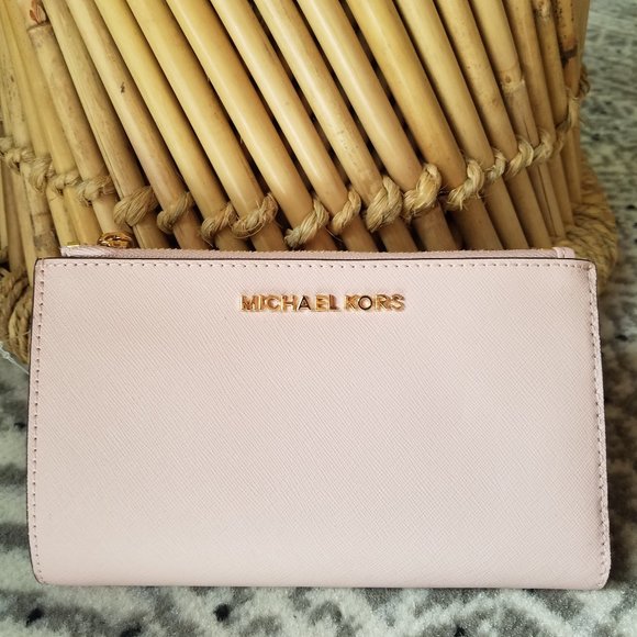 Michael Kors Jet Set Travel Wristlet Blossom New - Picture 1 of 9